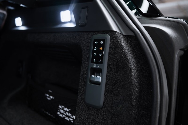 Land Rover Range Rover V — 2026