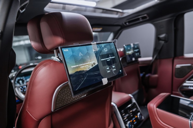 Land Rover Range Rover V — 2026