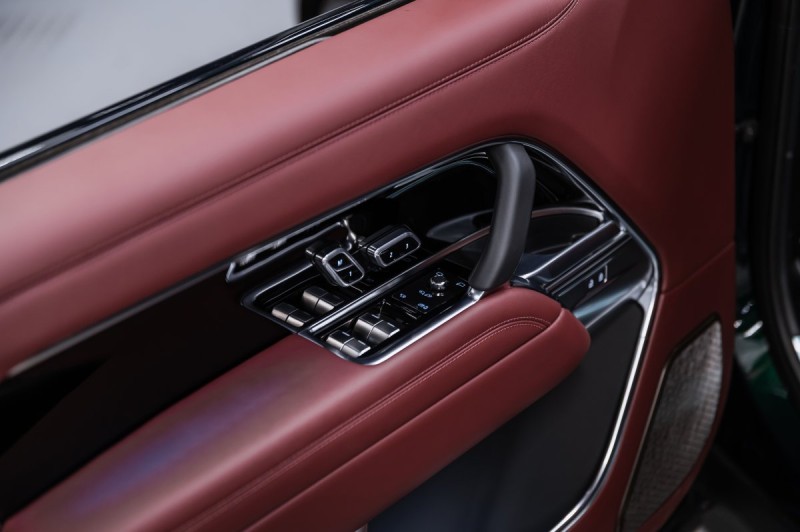 Land Rover Range Rover V — 2026