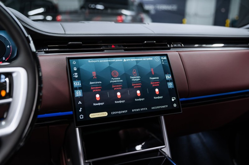 Land Rover Range Rover V — 2026
