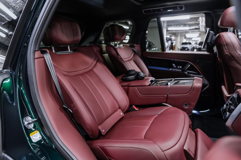 Land Rover Range Rover V — 2026