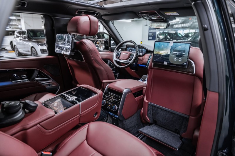 Land Rover Range Rover V — 2026