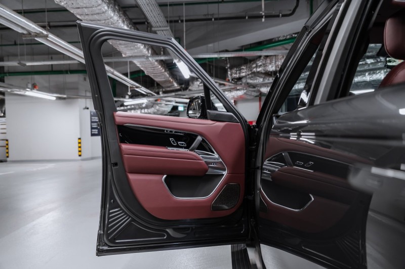 Land Rover Range Rover V — 2026