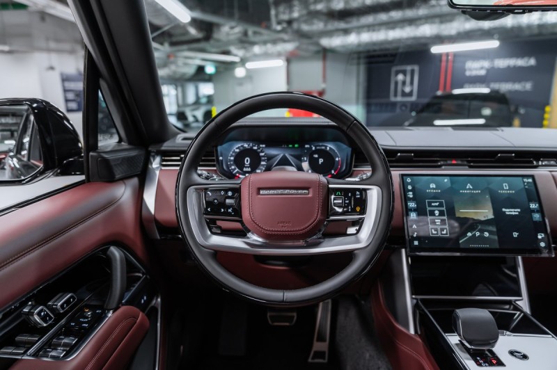 Land Rover Range Rover V — 2026