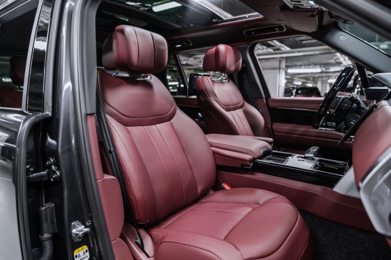 Land Rover Range Rover V — 2026