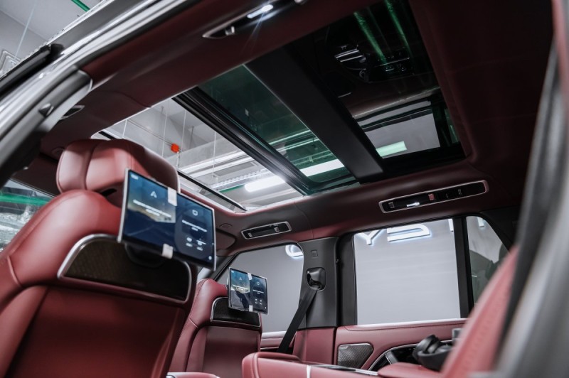 Land Rover Range Rover V — 2026