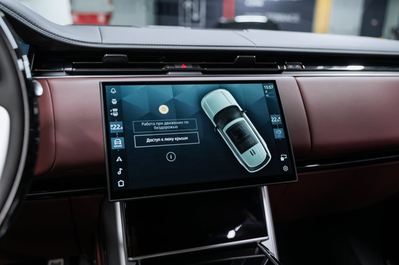 Land Rover Range Rover V — 2026