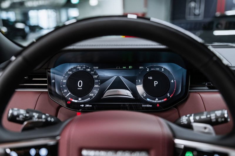 Land Rover Range Rover V — 2026