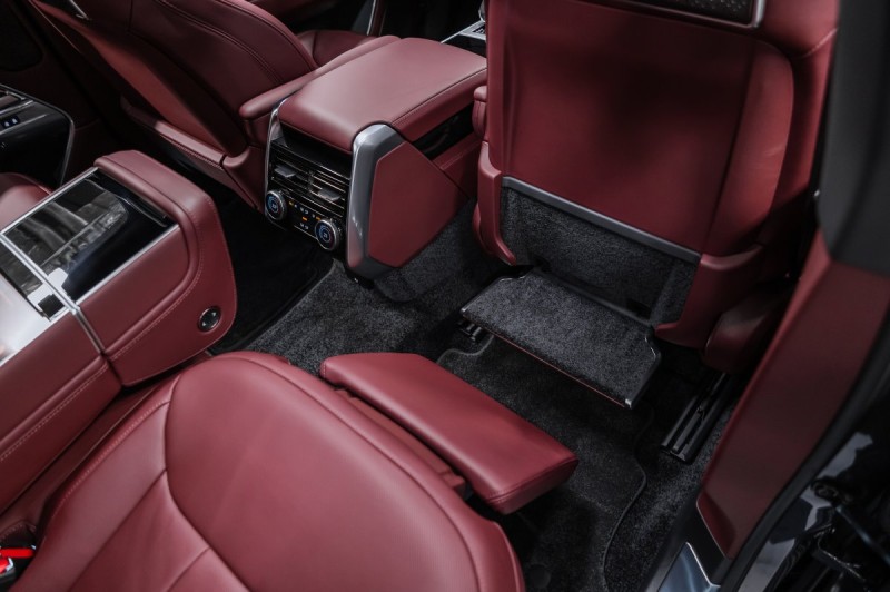 Land Rover Range Rover V — 2026
