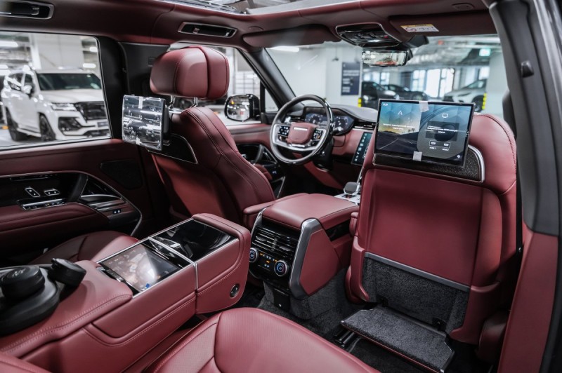 Land Rover Range Rover V — 2026