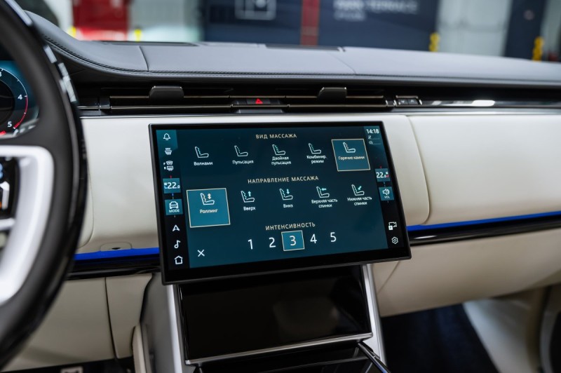 Land Rover Range Rover V — 2026