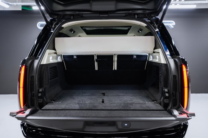 Land Rover Range Rover V — 2026