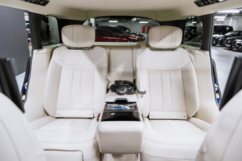 Land Rover Range Rover V — 2026