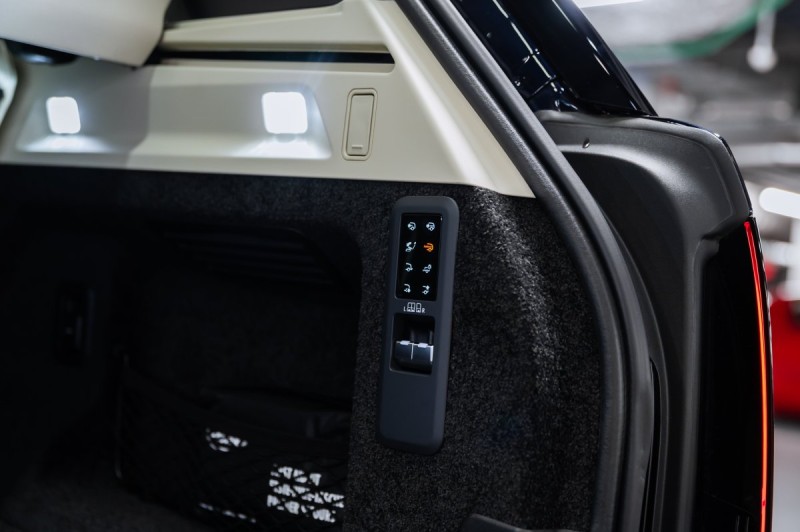 Land Rover Range Rover V — 2026