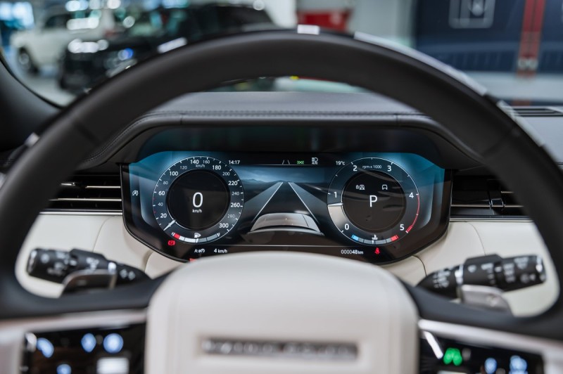 Land Rover Range Rover V — 2026