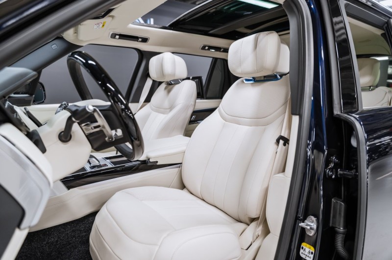 Land Rover Range Rover V — 2026