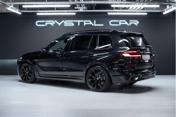 BMW X7 40d G07 рестайлинг (2022—2026) 2022