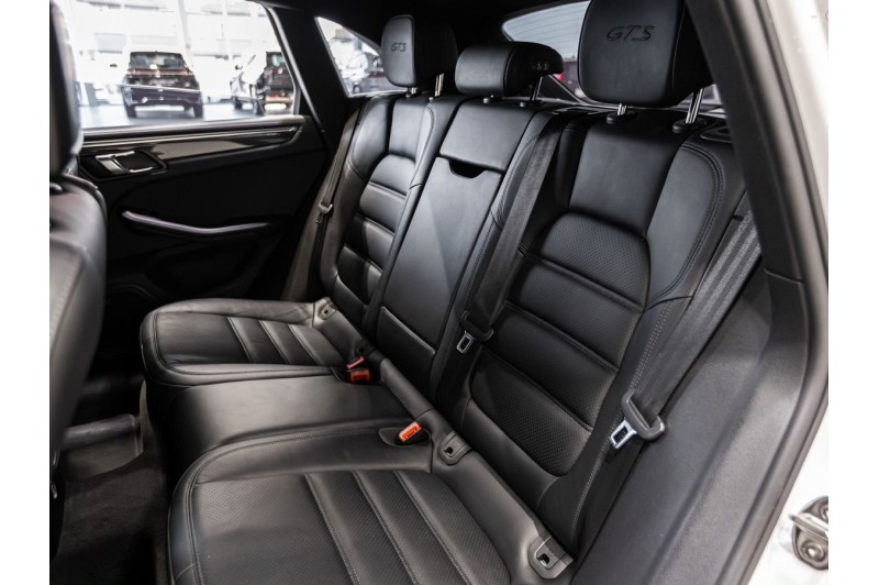 Porsche Macan I — 2016