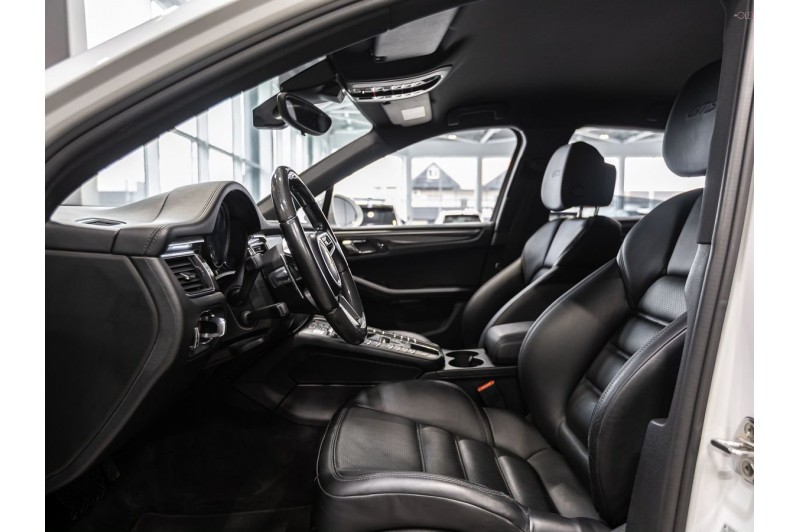 Porsche Macan I — 2016