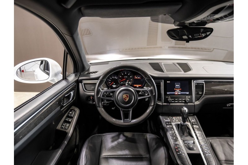 Porsche Macan I — 2016