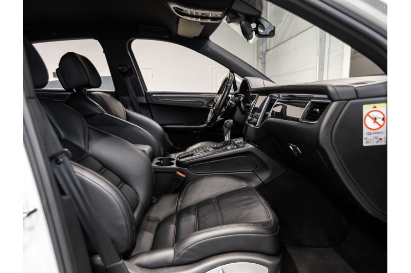 Porsche Macan I — 2016
