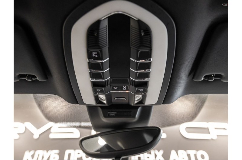 Porsche Macan I — 2016
