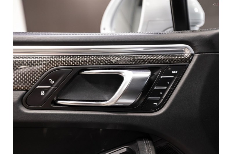 Porsche Macan I — 2016