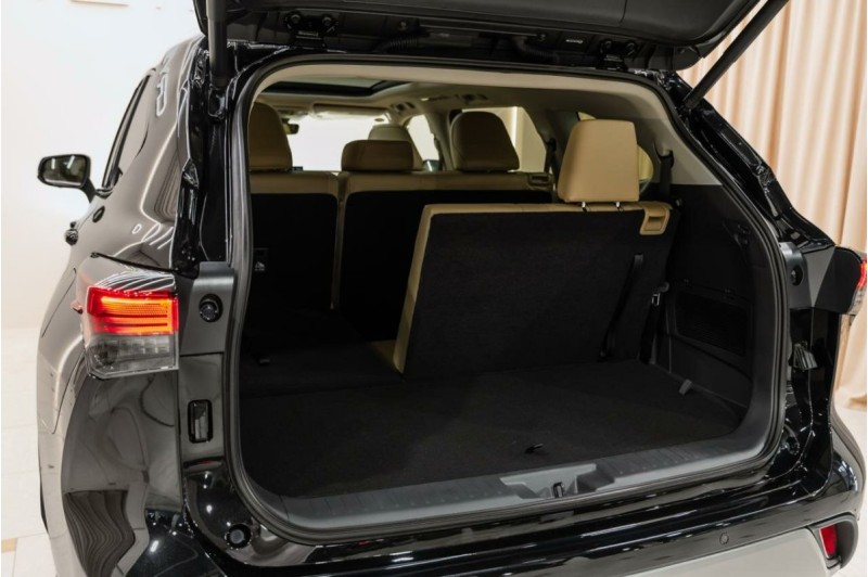 Toyota Highlander IV (XU70) — 2026