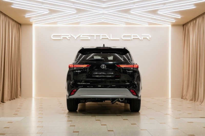 Toyota Highlander IV (XU70) — 2026