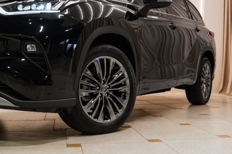 TOYOTA HIGHLANDER IV — 2026