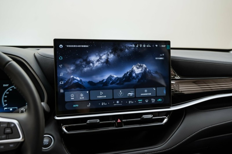 TOYOTA HIGHLANDER IV — 2026