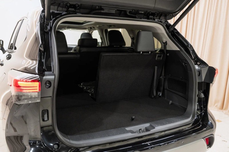 TOYOTA HIGHLANDER IV — 2026