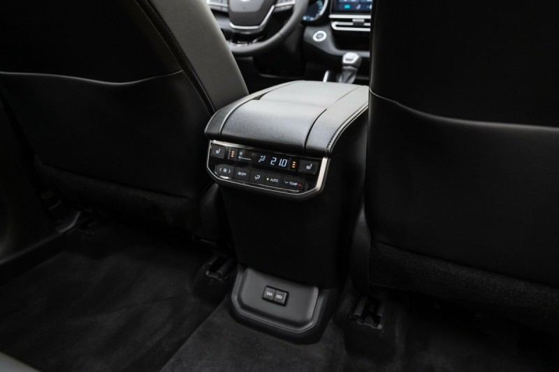 TOYOTA HIGHLANDER IV — 2026