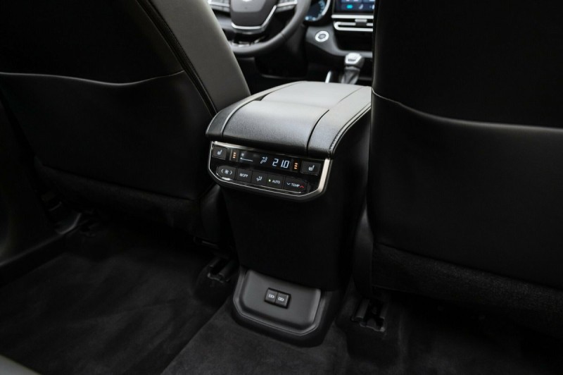 Toyota Highlander IV (XU70) — 2026