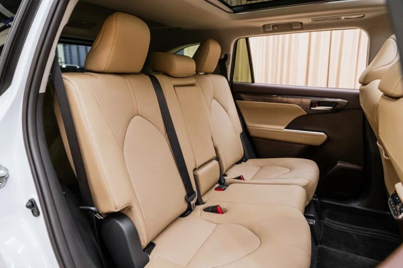 Toyota Highlander IV (XU70) — 2026