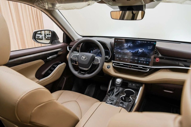 Toyota Highlander IV (XU70) — 2026