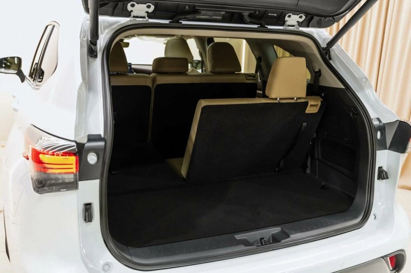 Toyota Highlander IV (XU70) — 2026
