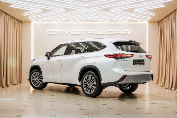 Toyota Highlander IV (XU70) Supreme - 2026