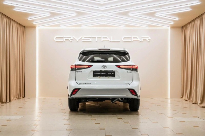 Toyota Highlander IV (XU70) — 2026
