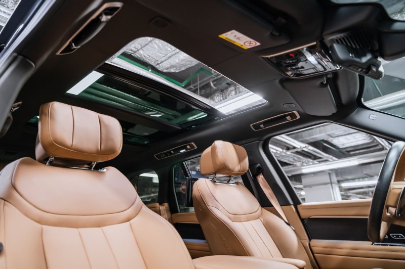 Land Rover Range Rover V — 2025