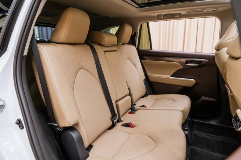 Toyota Highlander IV (XU70) — 2026