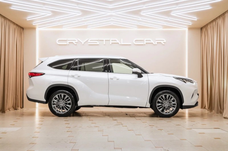 Toyota Highlander IV (XU70) — 2026