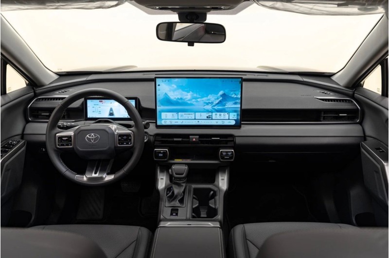 Toyota RAV4 VI (XA60) — 2026