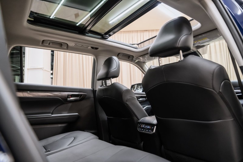 Toyota Highlander IV (XU70) — 2026