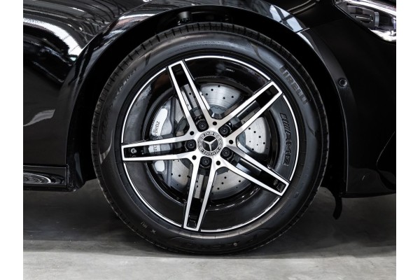 Mercedes-Benz E-Класс VI (W214, S214) E 300 4MATIC AMG Line - 2026